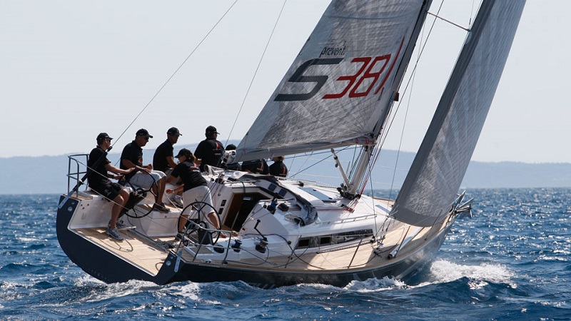 Salona 38 High Performance Cruiser
