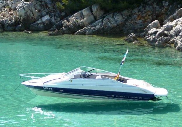 Bayliner 2052