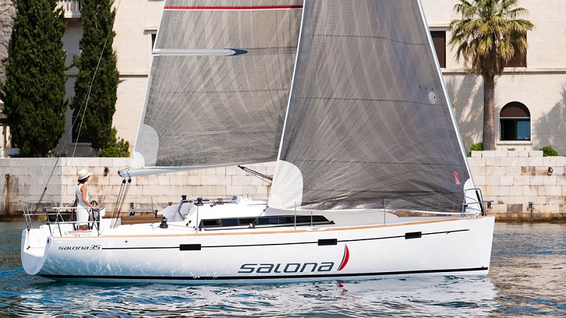 Salona 35 High Performance Cruiser