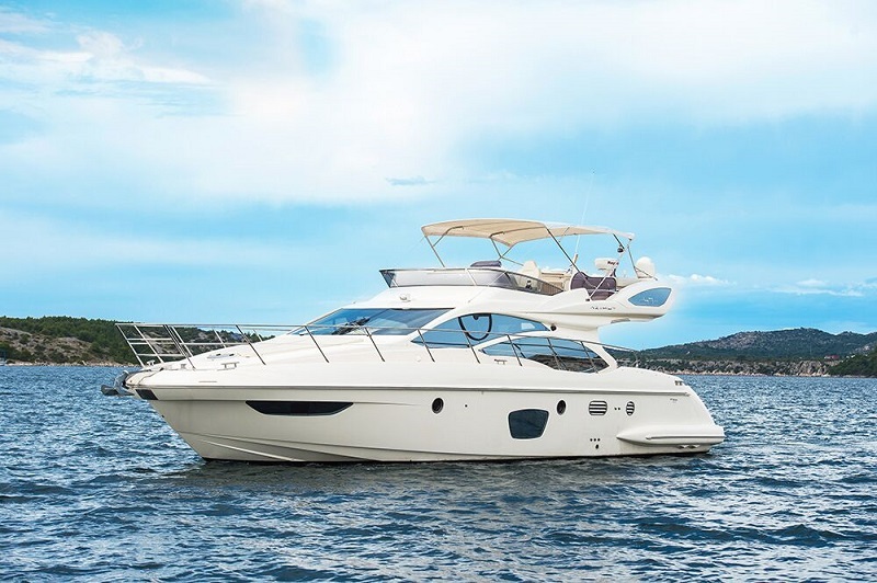 Azimut 47 Fly