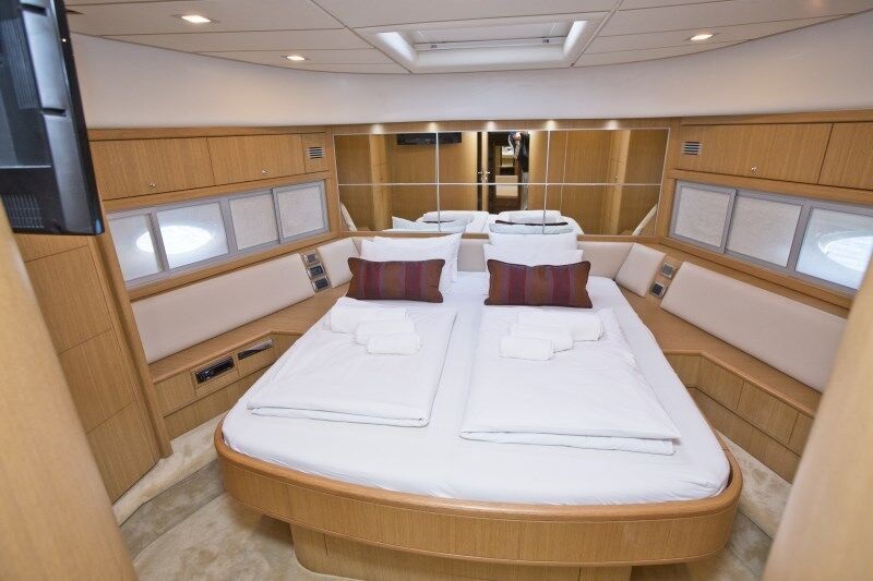 Cabin with double bed