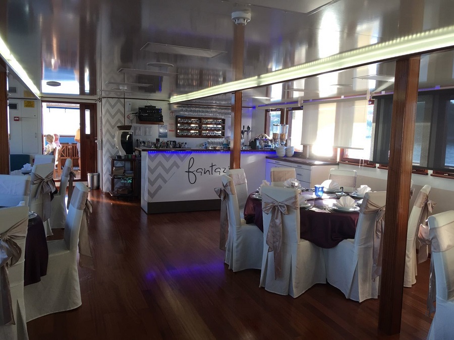 Ristorante sul bordo