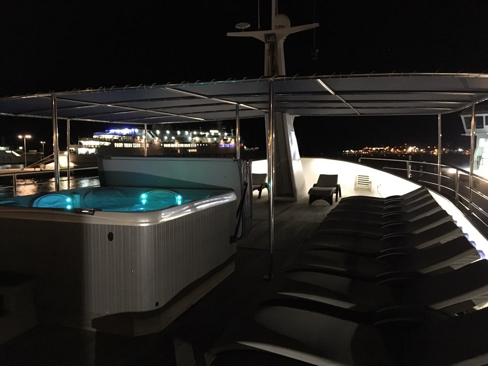 Jacuzzi at night