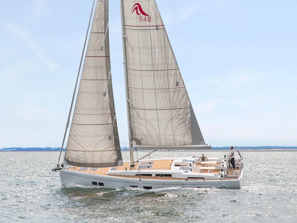 Hanse 548