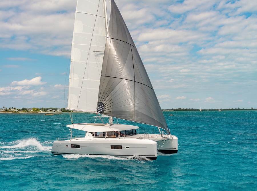 Lagoon 42 - 3+1 cabins