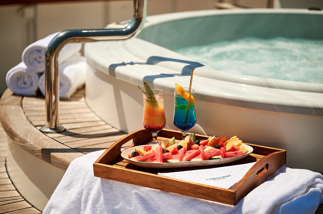 Jacuzzi on fly bridge