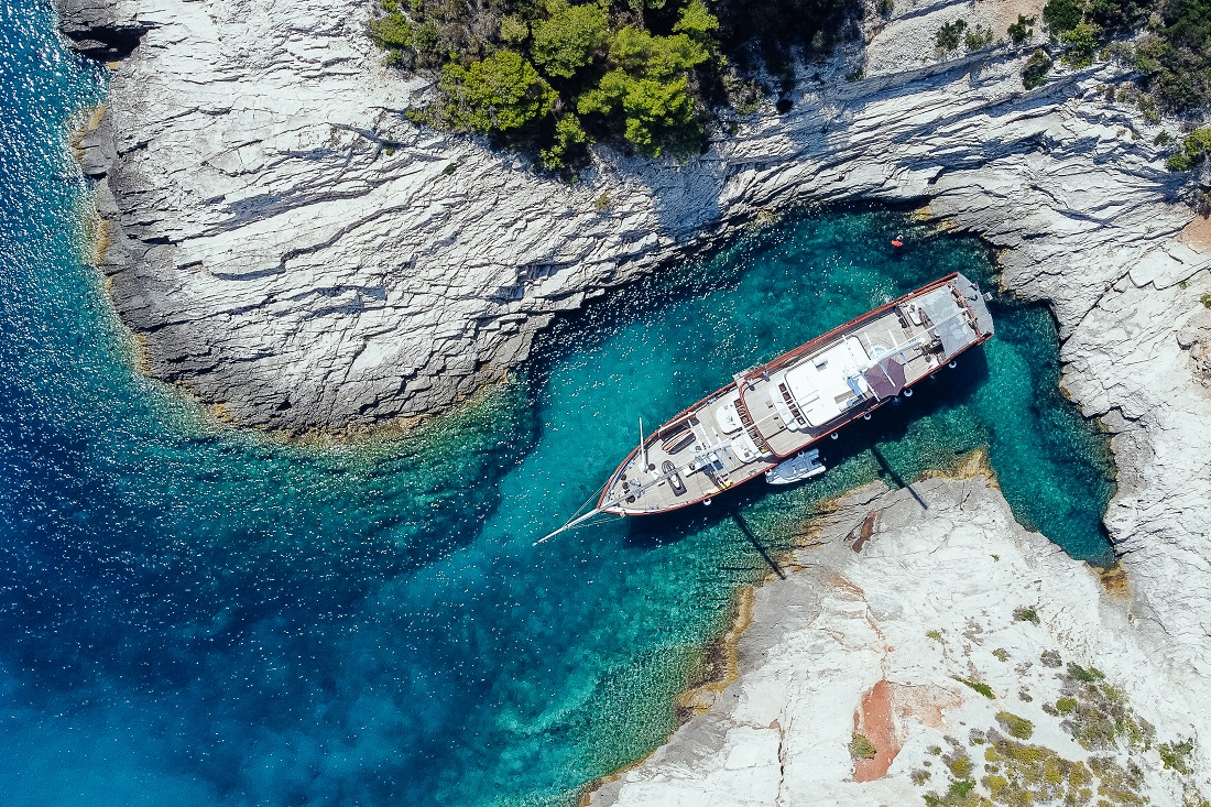 SY Corsario iz ptičje perspektive