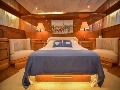 Double bed cabin