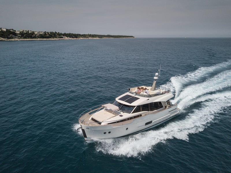 Greenline 48 Flybridge