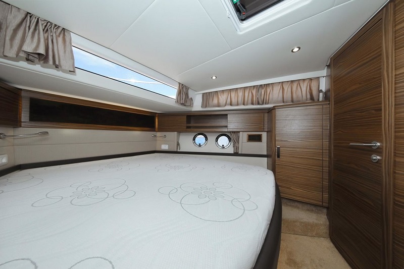 Double cabin