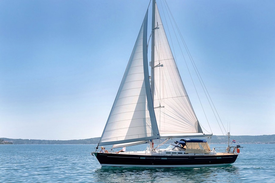 Beneteau 57