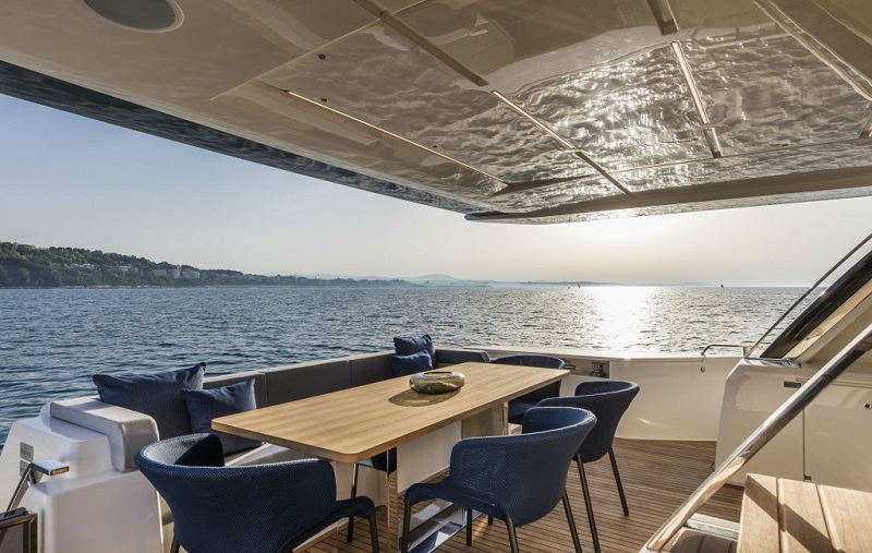 Stern deck