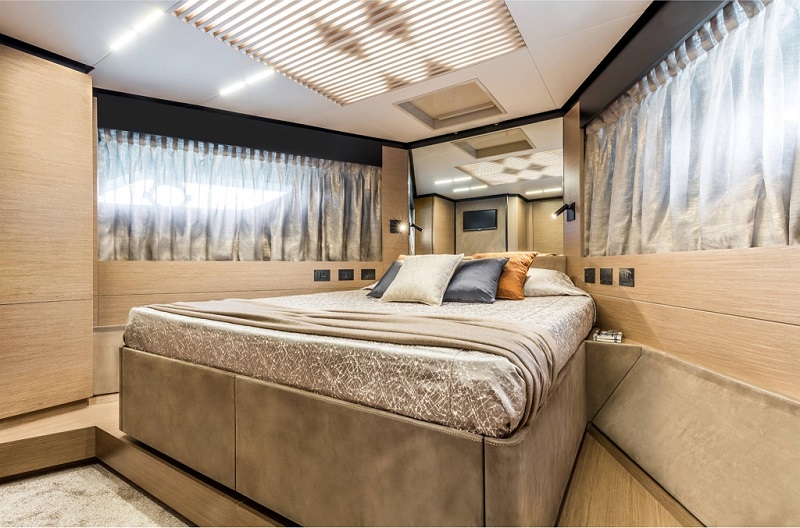 Double cabin