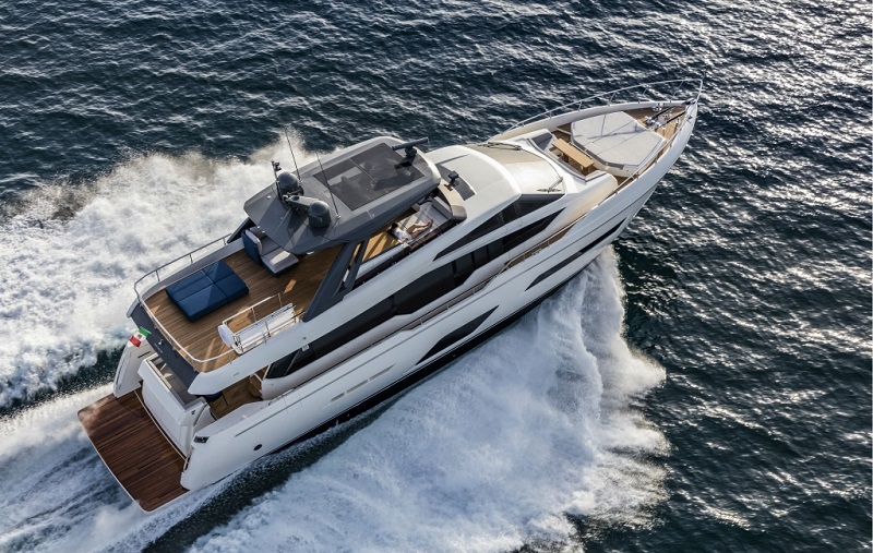 Ferretti 780