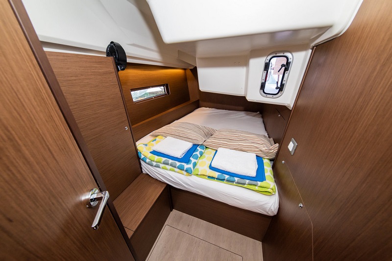 Double cabin