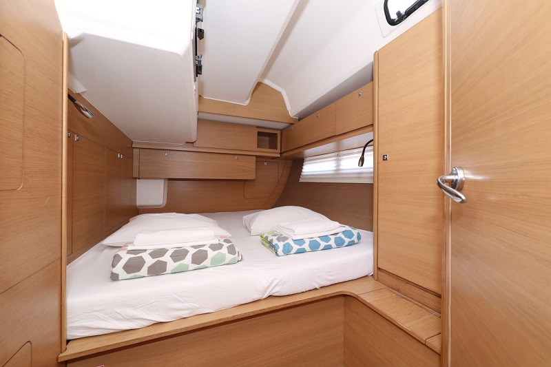 Double bed cabin