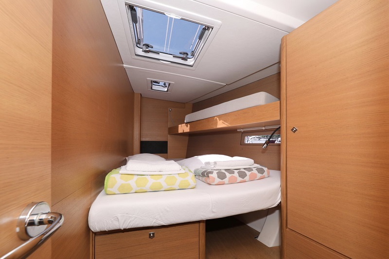 Double bed cabin