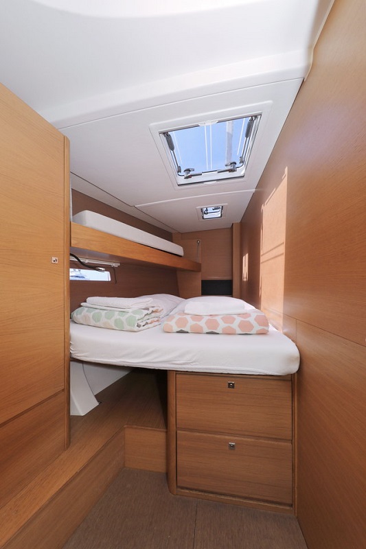 Double bed cabin