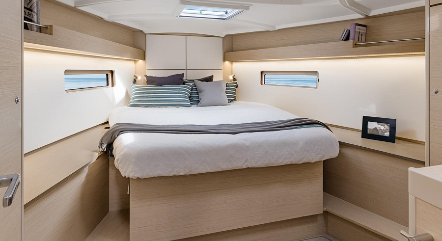 Double cabin