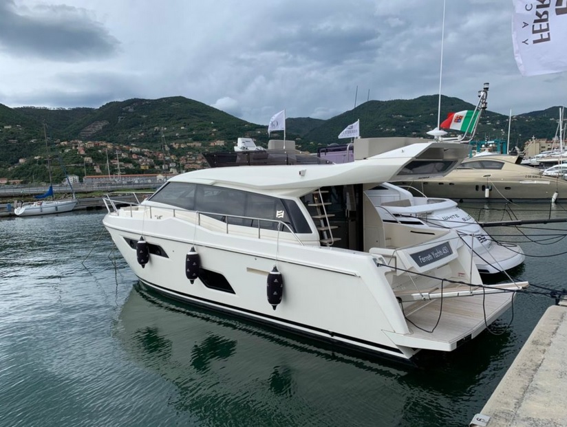 Ferretti 450 - 2 cabins