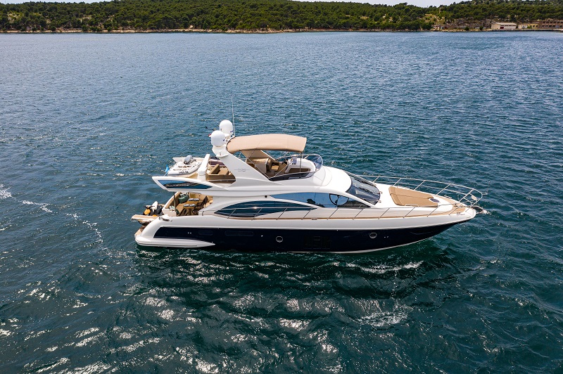 Azimut 58 Fly