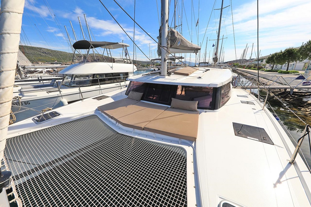 Fountaine Pajot Lucia 40 