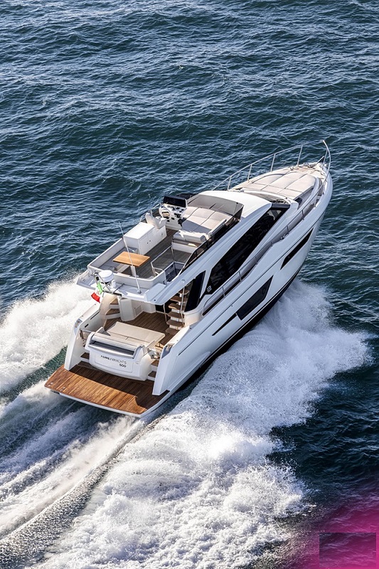 Ferretti 500