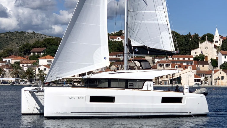 Lagoon 40