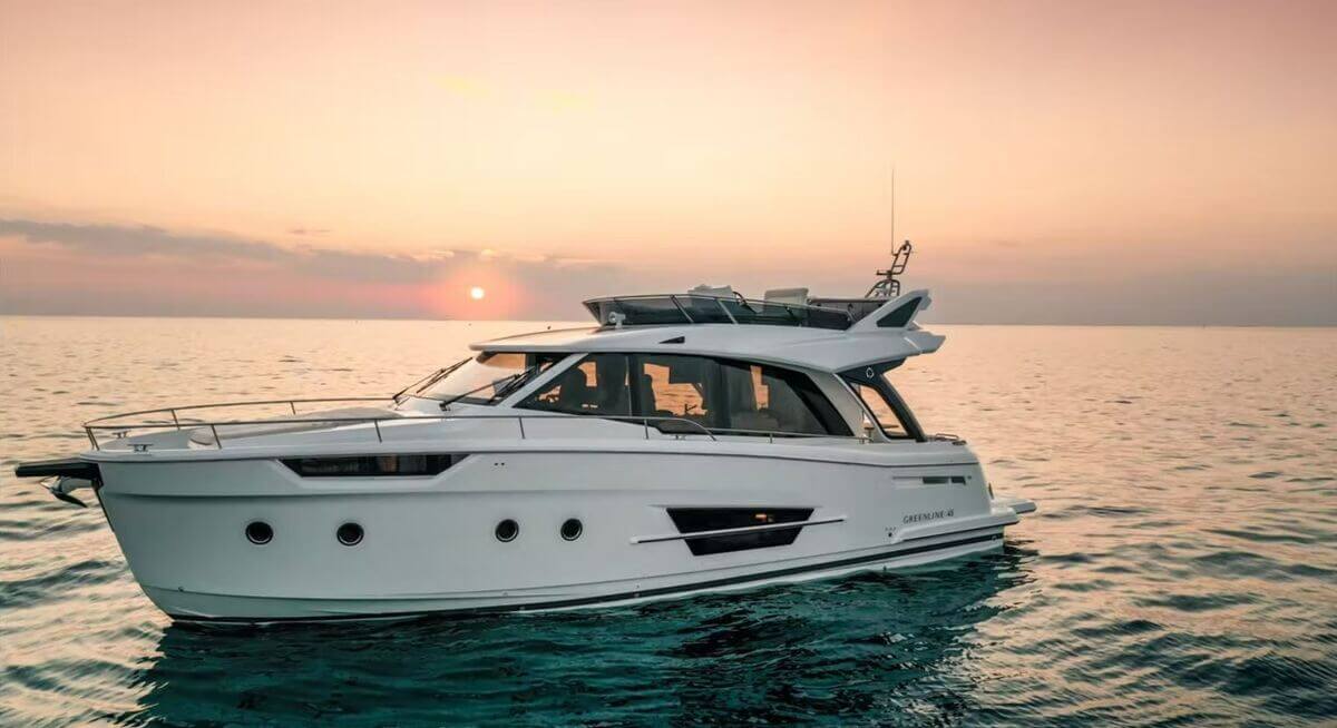 Greenline 45 Flybridge