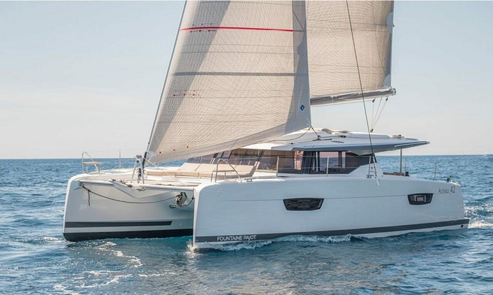 Fountaine Pajot Astrea 42 - 3+2 cabins