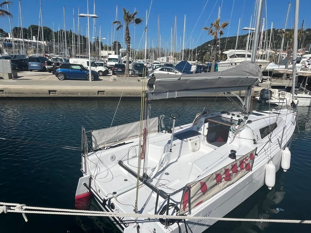 Beneteau First 27