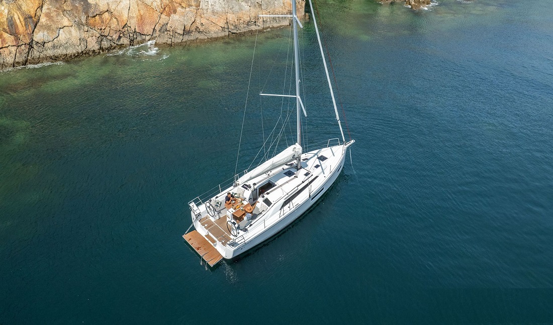 Beneteau Oceanis 37.1