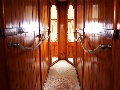 Hallway between the cabins