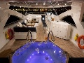 Salon und Jacuzzi