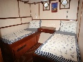 Twin bed cabin