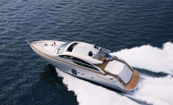 Pershing 64