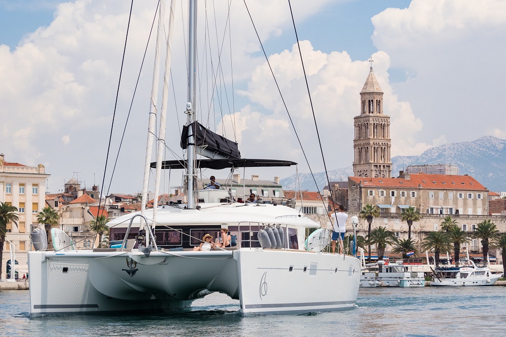 Lagoon 560
