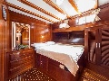 Bow double bed cabin (cabin 2)
