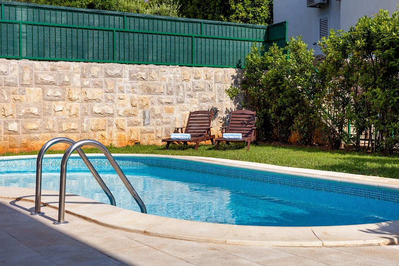 Sun lounges at the pool