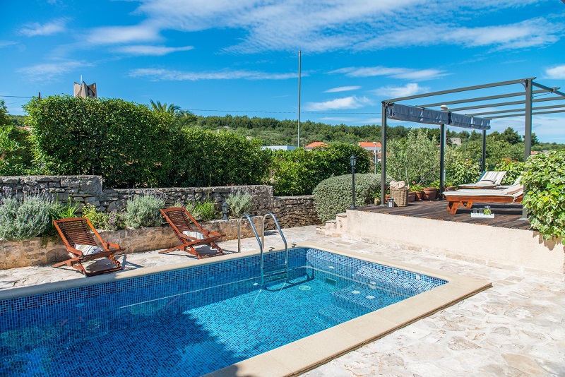 sun lounges at the pool