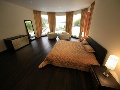 Gold room