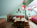 Double bedroom with sofa