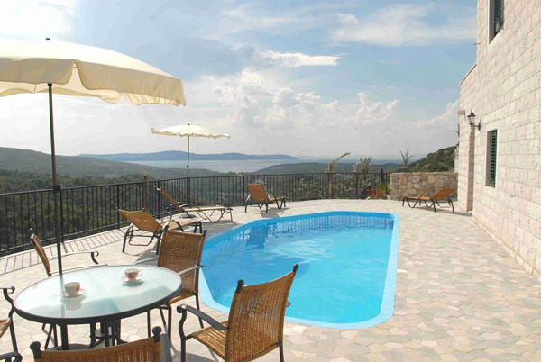 Villa Monica - pool terrace