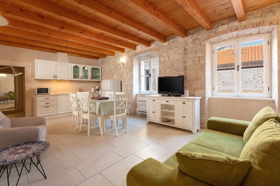 Kitchen and dining room in Apartment 1