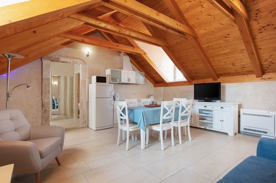 Kitchen and dining room in Apartment 3