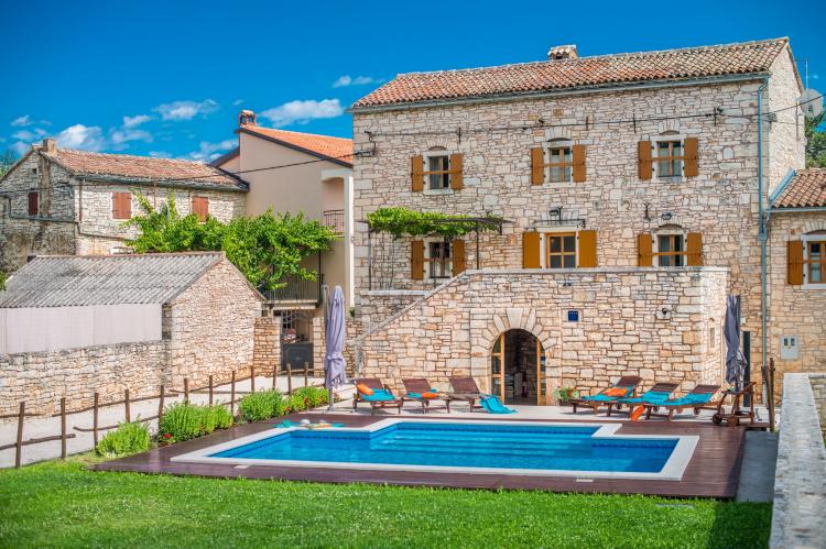 Villa Marta mit Pool