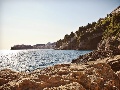 Spiaggia rocciosa vicino alla villa