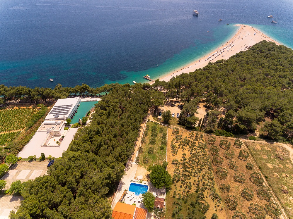 Plaža Zlatni rat na 200 m udaljenosti od vile