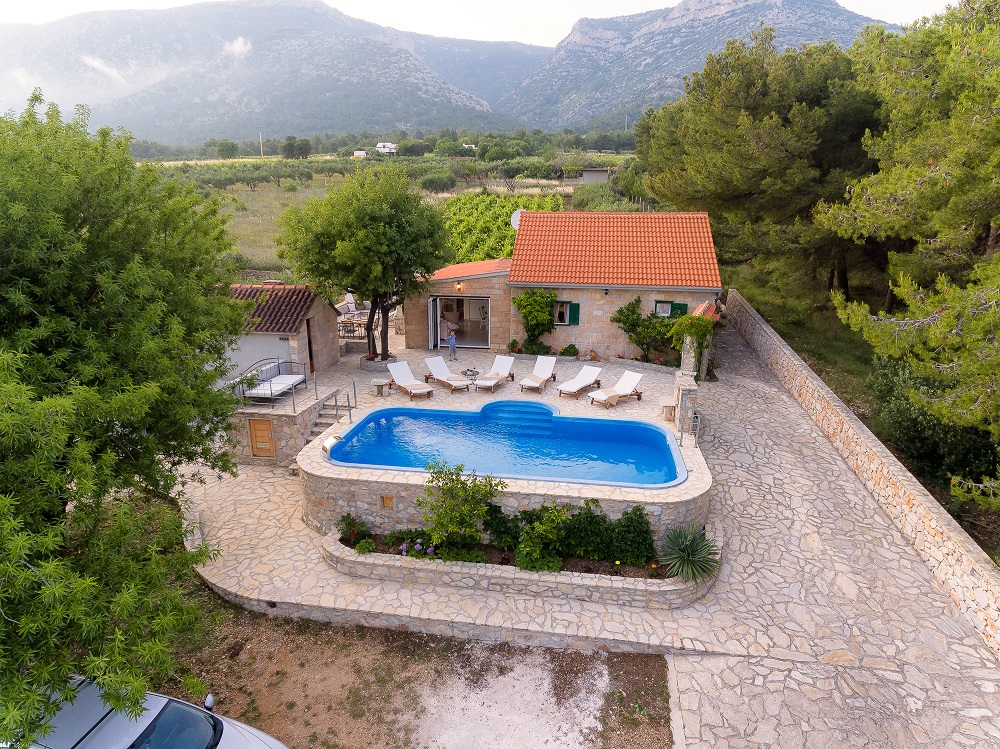 Villa Rose with pool