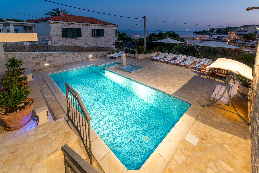Villa Vicko with pool